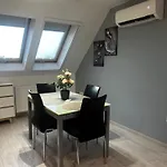 Rediapartmanok דירה *