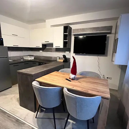 Rediapartmanok Apartment *