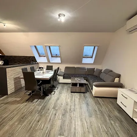 Rediapartmanok * Budapest