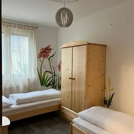 Rediapartmanok Apartment *