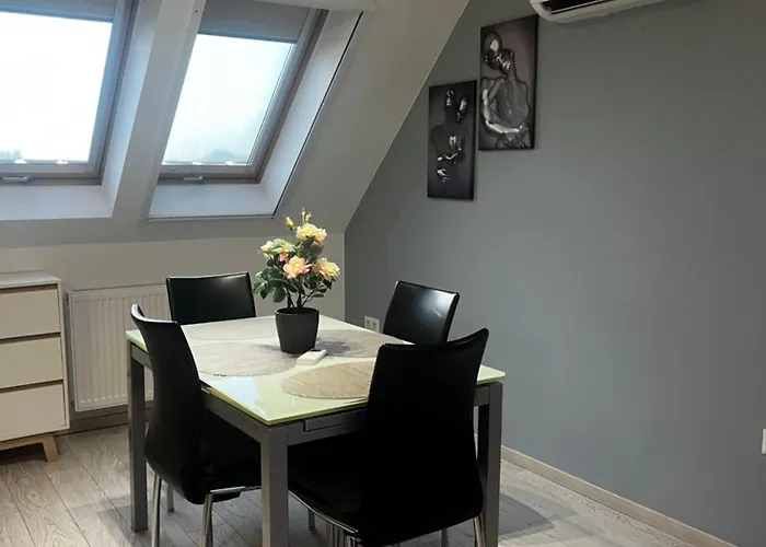 Rediapartmanok Apartament *