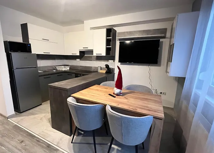 Rediapartmanok Apartament *